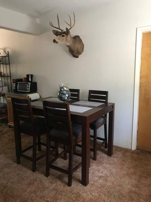 Cheerful 2-Bedroom Cottage Near Eagle Lake 苏珊维尔 外观 照片